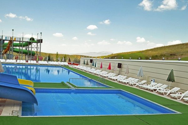 cicektepe aquapark ankara yuzme havuzlari ankara havuz rehberi ankara havuzlar